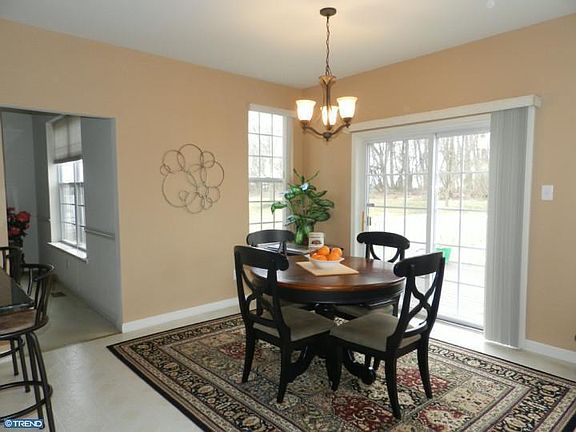 4th image of 309 McFarland Dr