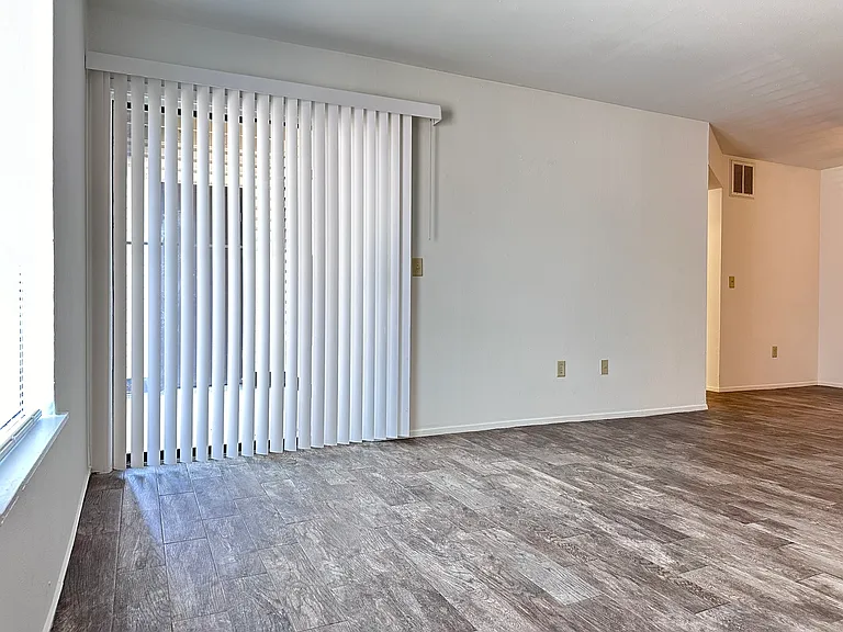 Brookhollow Apartments — Photo 68