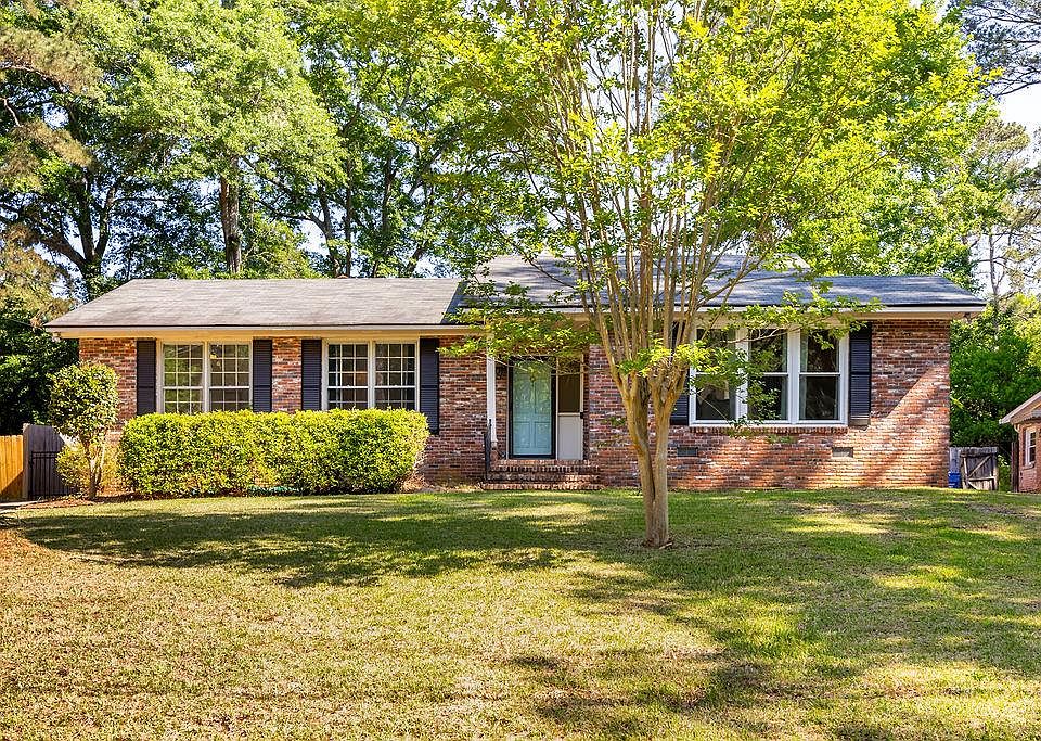1st image of 4027 Savannah Dr