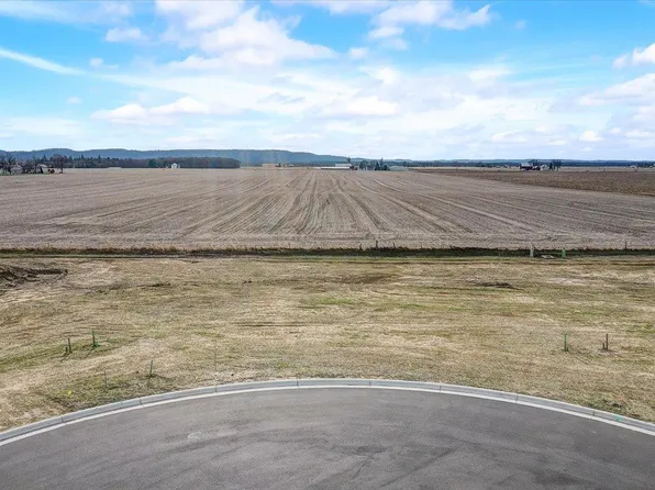 224 Falcon Court #77--92, Sauk City, WI 53583