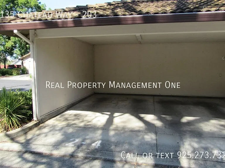 3135 Chateau Way #203 — Photo 17
