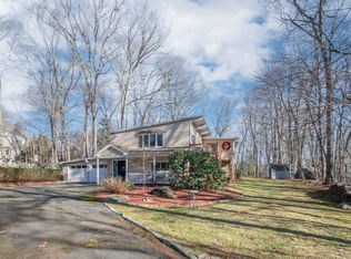 71 Linda Ln, Bethel, CT 06801