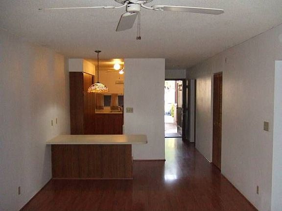 Dining Area & Kitchen