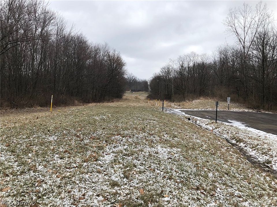 2nd image of Sugarbush Dr