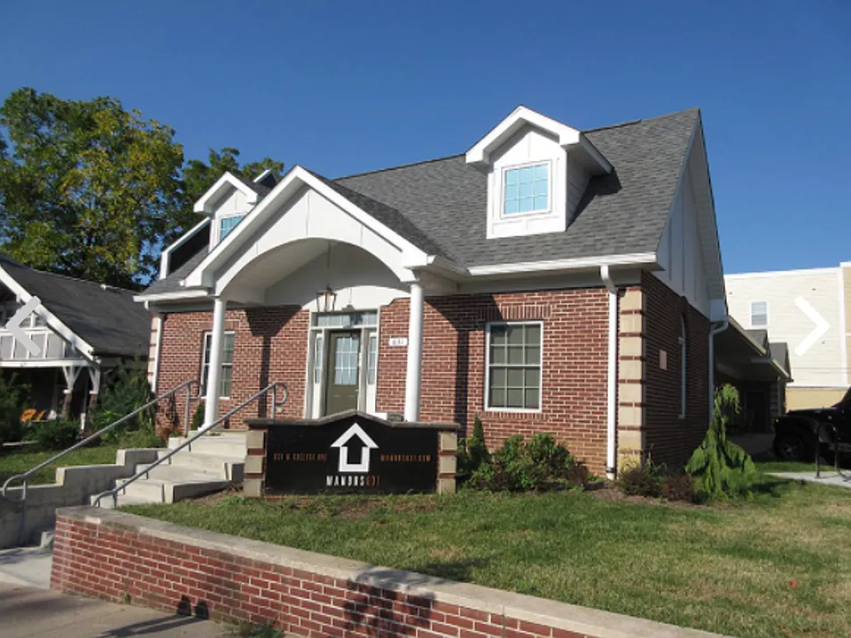 631 N College Ave