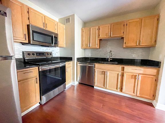 4th image of 200 N Dearborn St Unit 3504