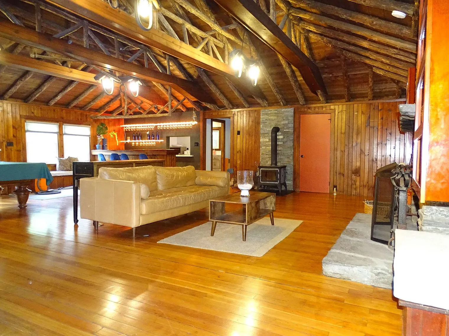 2 bed, 2.0 bath, 990 sqft, $6,805 — Photo 1