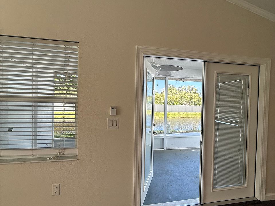 Main Living Area Entrance to Large Screened Patio