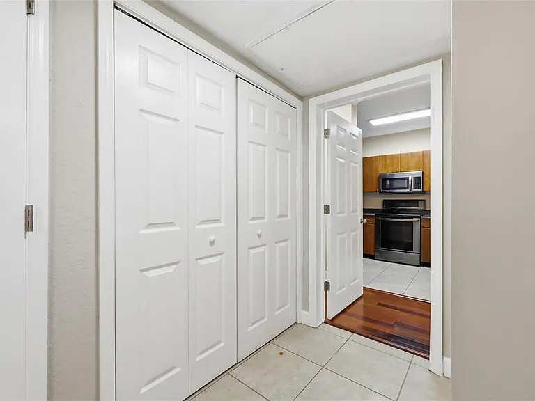 204 E South St #4053 — Photo 15