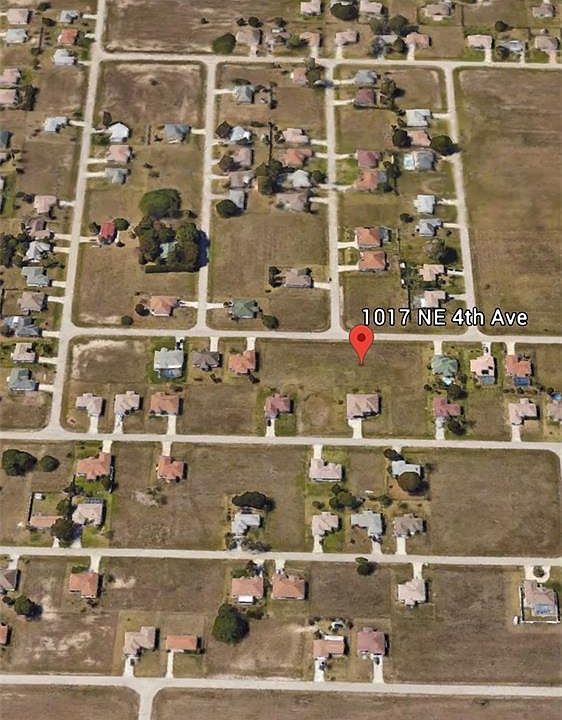 2nd image of 1017 NE 4th Ave