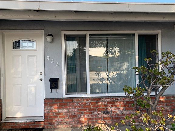 3rd image of 922 Miller Ave