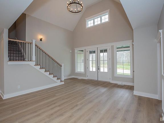 4th image of 19124 Amherst Ln
