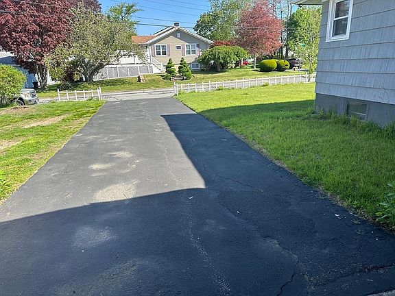 5th image of 11 Westview St