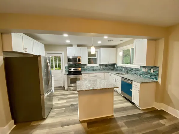 6754 S Quay Rd, Suffolk, VA 23437