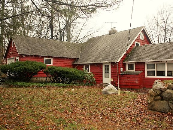 3rd image of 1079 Lakeside Dr E
