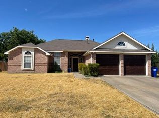 122 Princeton Cir, Forney, TX 75126
