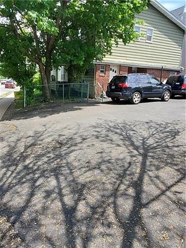 2nd image of 105 West St
