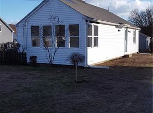 8 Saltaire Ave, Niantic, CT 06357