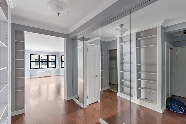 Sold by Compass | media 20