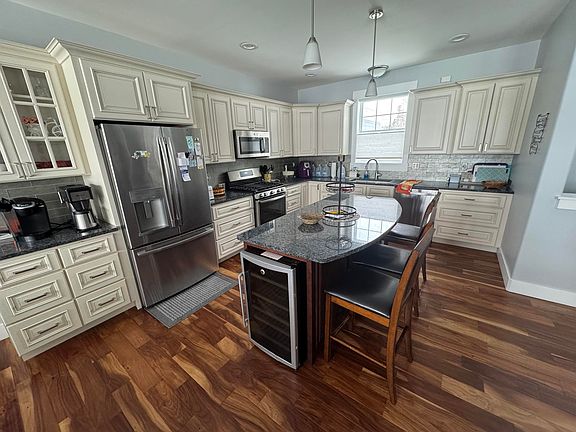 4th image of 11415 Killarney Dr