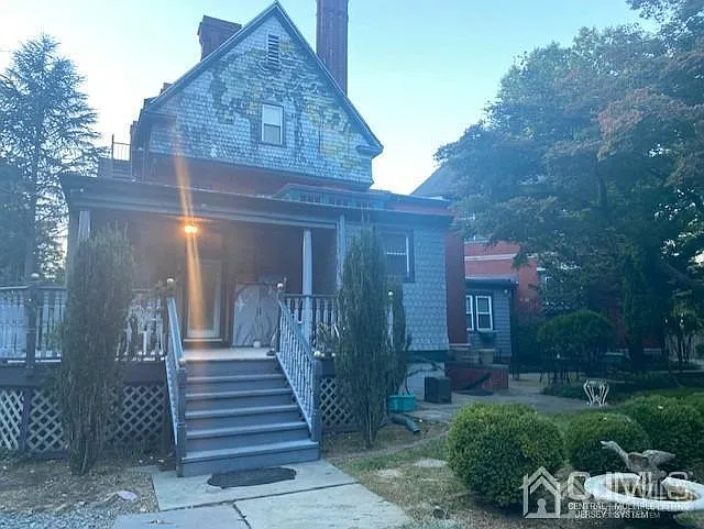 2 bed, 2.0 bath, 11562 sqft, $2,700 — Photo 3