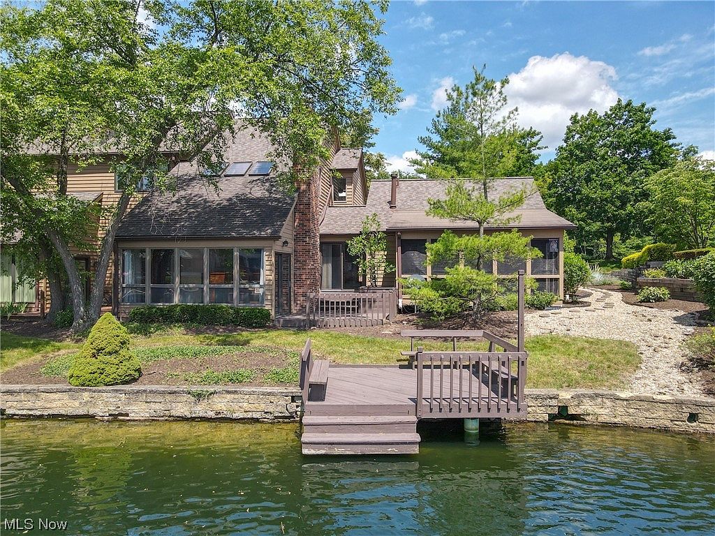 74 Cove Ct, Chagrin Falls, OH 44023 Zillow