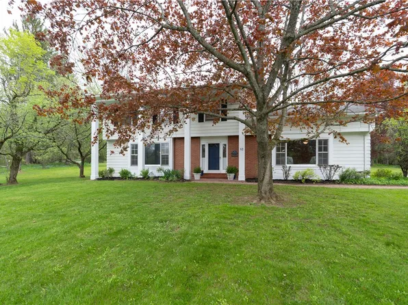 52 High St, Alfred, NY 14802