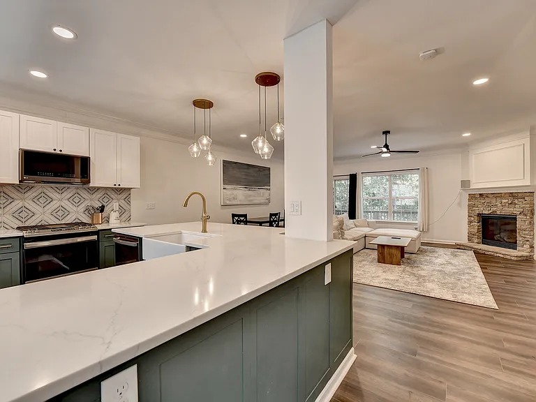 5204 Wellsley Bnd — Photo 17