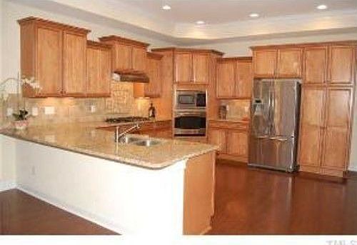 very large and luxurious kitchen