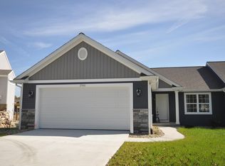 2500 Hunters Pond, Kalamazoo, MI 49048