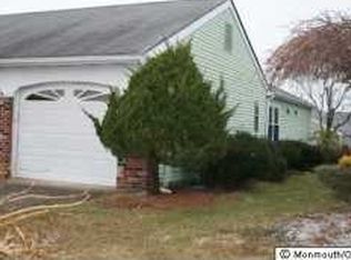 77 Redhill Rd, Manchester, NJ 08759