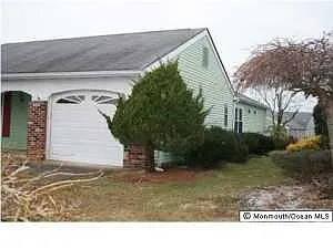 77 Redhill Rd photo 1