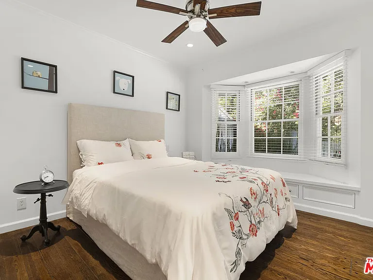 2761 Hutton Dr — Photo 24