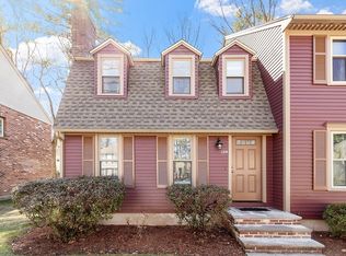 124 Wellman Ave UNIT 124, North Chelmsford, MA 01863