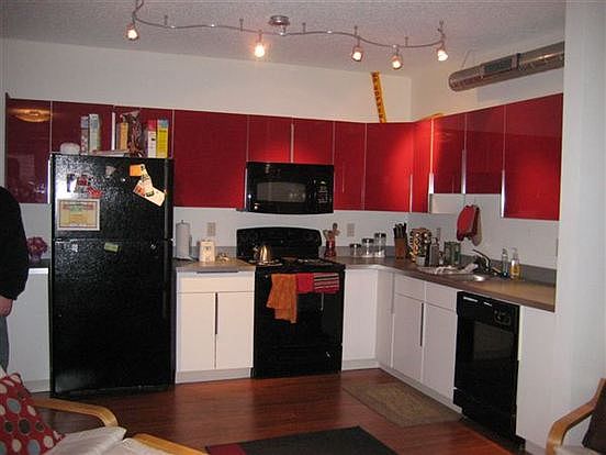 1st image of 624 University Ave SE