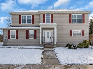 23 Colby Ct, Belvidere, NJ 07823