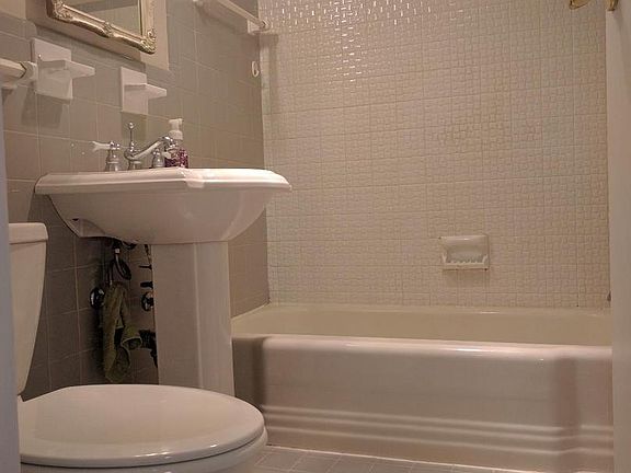 5th image of 10201 Grosvenor Pl APT 417