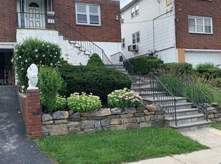 1 Bryn Mawr Pl, Yonkers, NY 10701