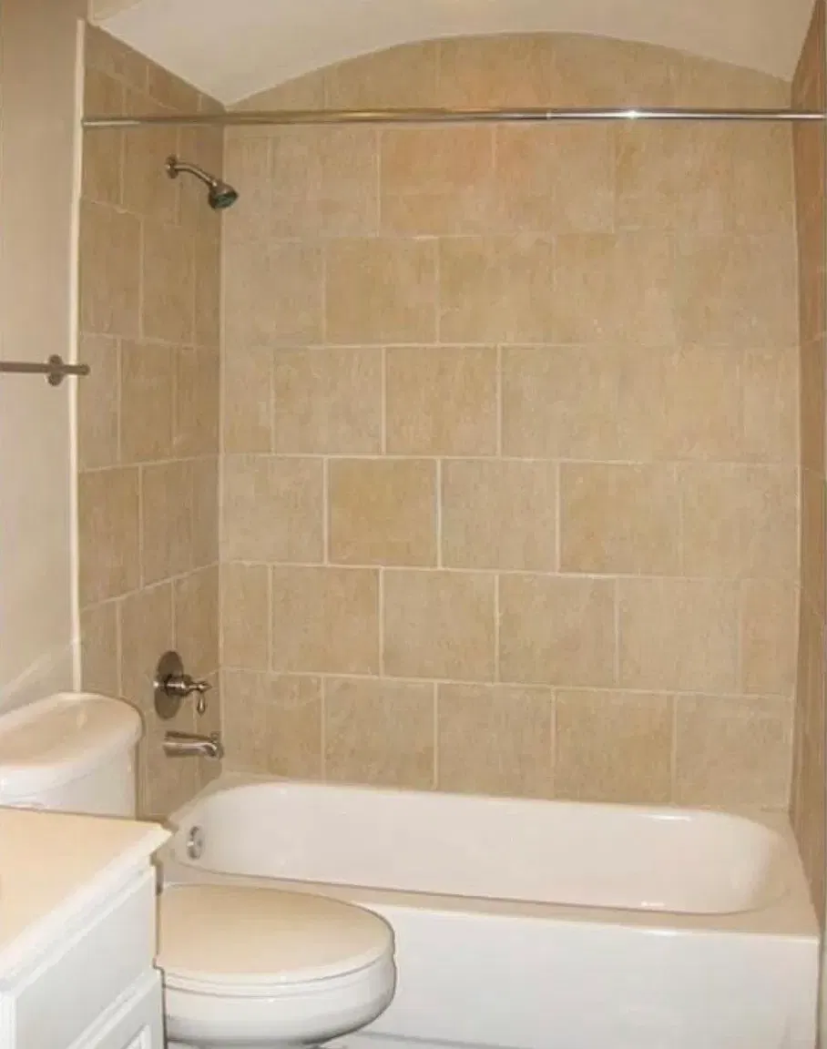 1 bed, 1.5 bath, 2000 sqft, $700 — Photo 3
