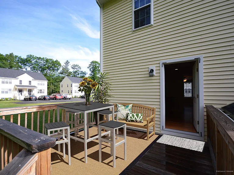 857 Temple St #D1 — Photo 12