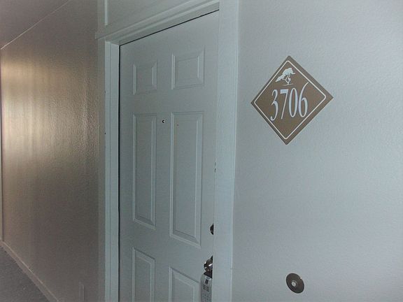 2nd image of 669 Oakmont Ave Unit 3706