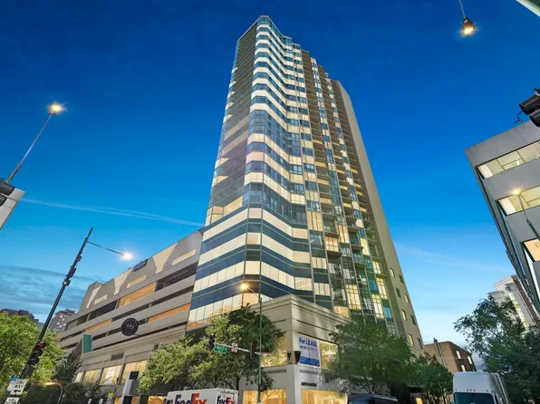 111 W Maple St APT 2907, Chicago, IL 60610