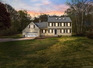 256 Bloomingdale Rd, Quaker Hill, CT 06375