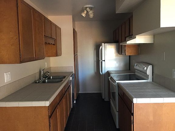 4th image of 5933 W Golden Ln