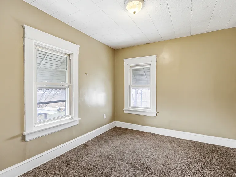 691 Lafollette St — Photo 13