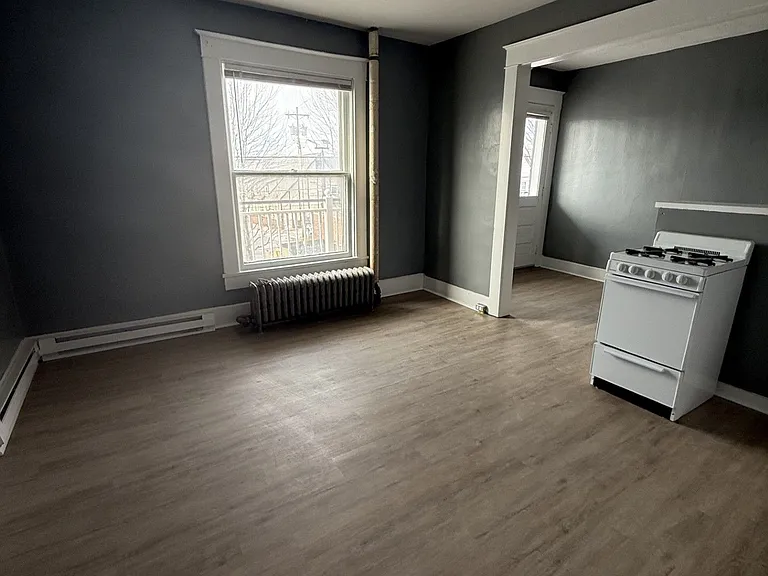316 S Monroe St — Photo 2