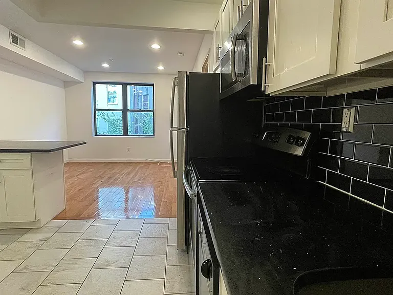 369 W 126th St #3 — Photo 7