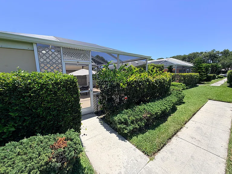 3504 Lakemont Ct #35D — Photo 1
