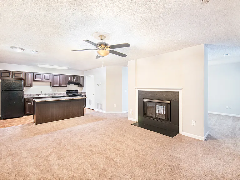 MAA Hampton Pointe — Photo 12