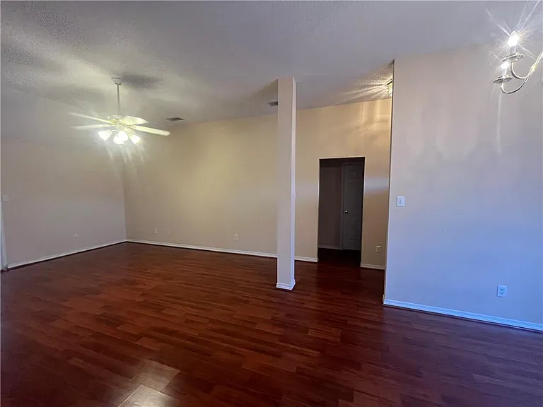 1363 Kilearn Dr — Photo 21